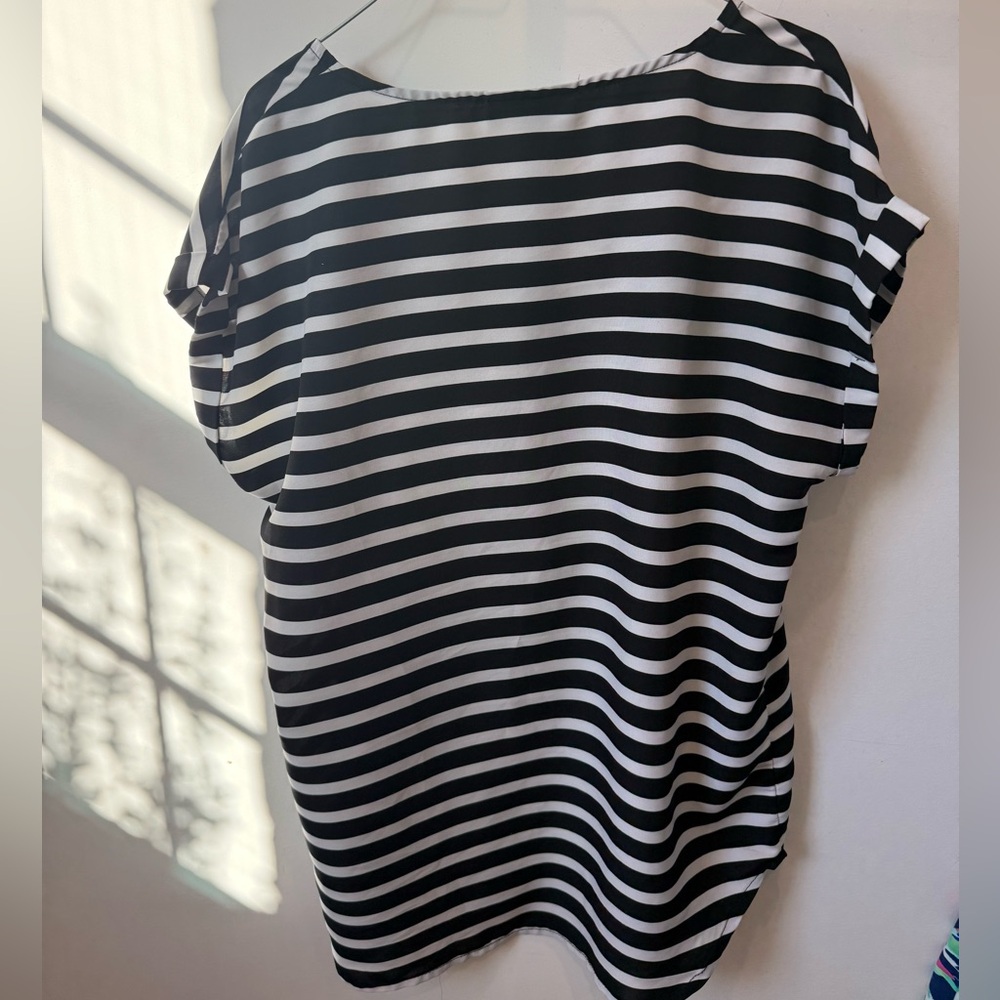 Premise Black & White Striped V-Neck Zip Top - Picture 2 of 4